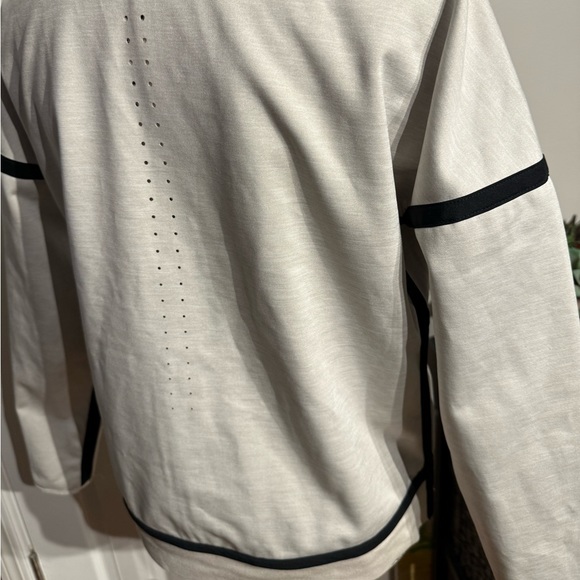 Z.N.E. Reversible Hood breathable laser perforated active sport athletic run gym - Picture 7 of 10